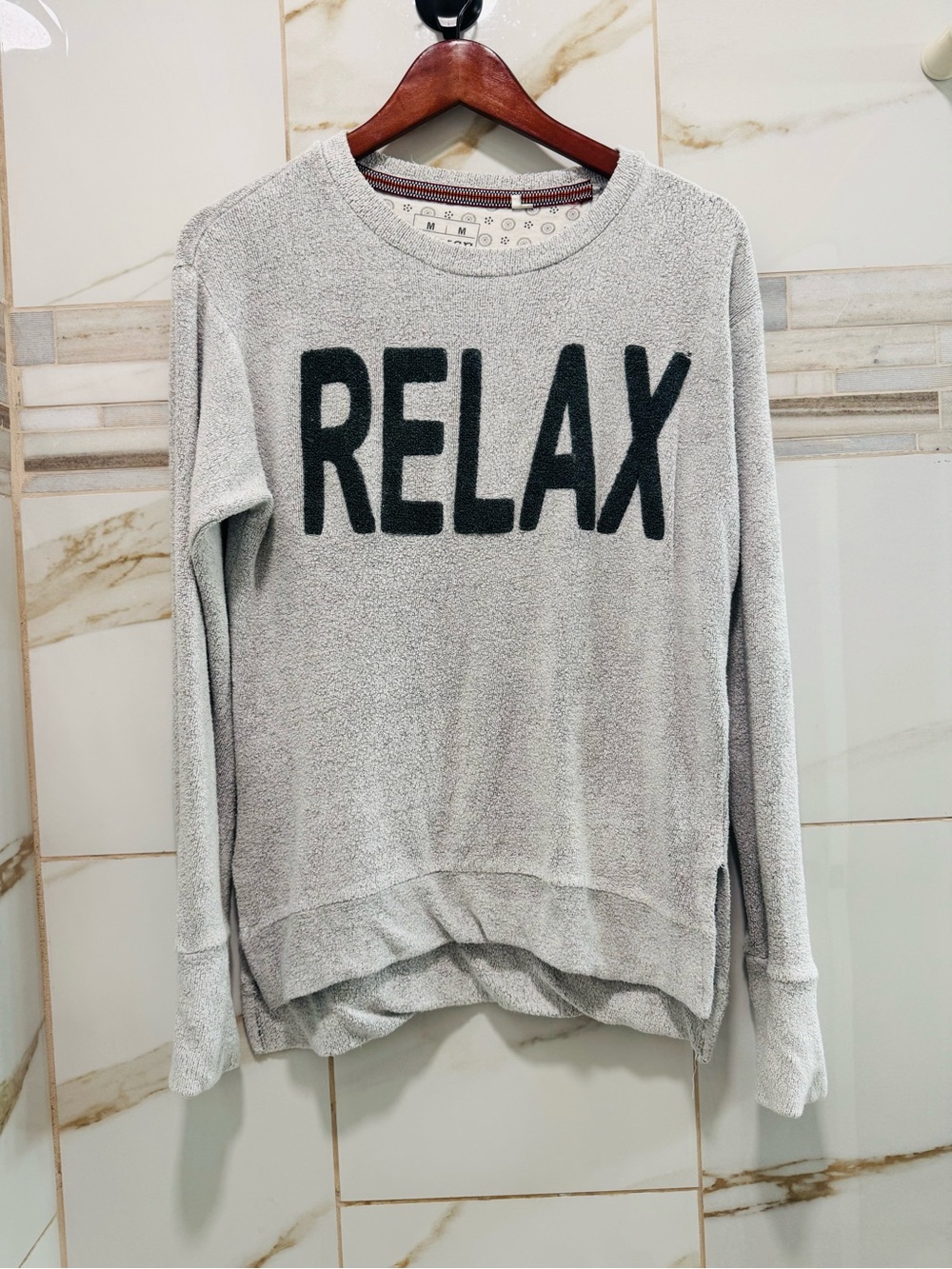Royce Brand RELAX Graphic Sweatshirt Grey Cozy Textured Fleece Pullover Size M - Picture 11 of 13